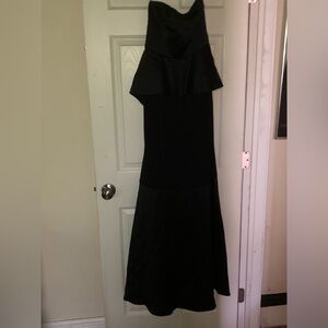 White by Vera Wang size2 black bridesmaids/formal long dress